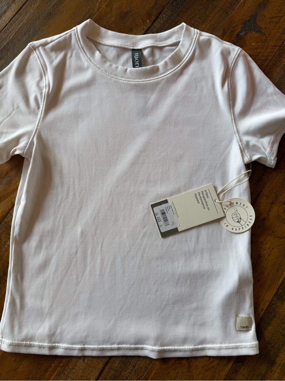 Vuori Pose White Fitted Tee. Small - Picture 2 of 4